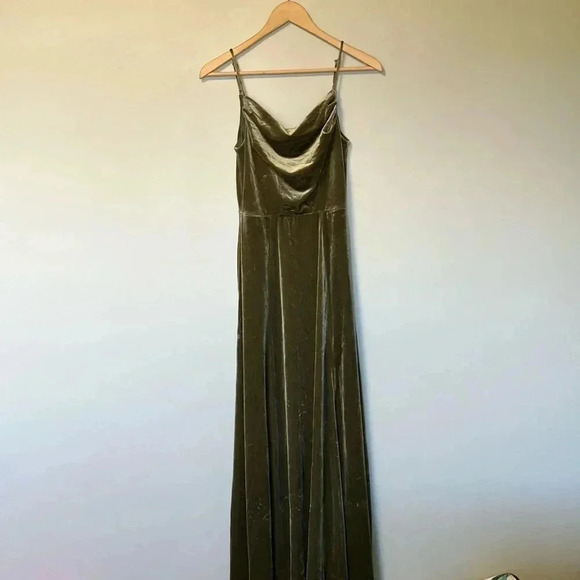 DB Studio Celebrate Green Velvet Front Slit Cowl Neck Gown Maxi  Dress - Picture 2 of 6